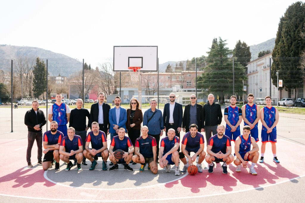 SUM i Sportradar otvorili obnovljene sportske terene na Kampusu revijalnom utakmicom